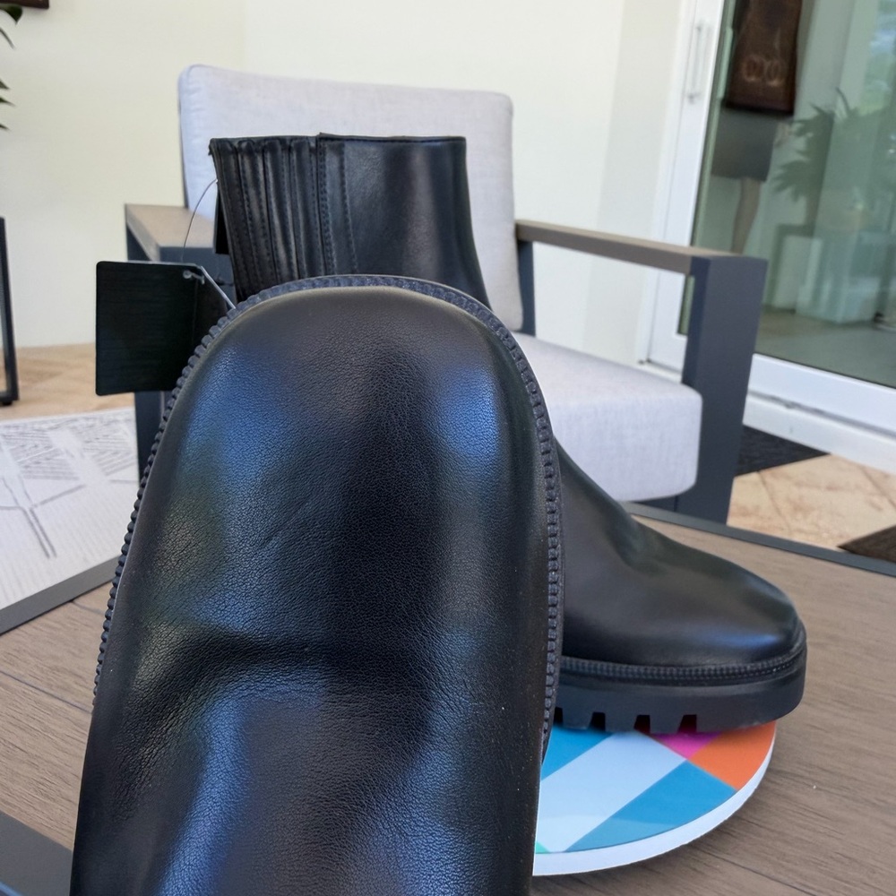 Forever 21 Black Ankle Boots - Picture 13 of 13